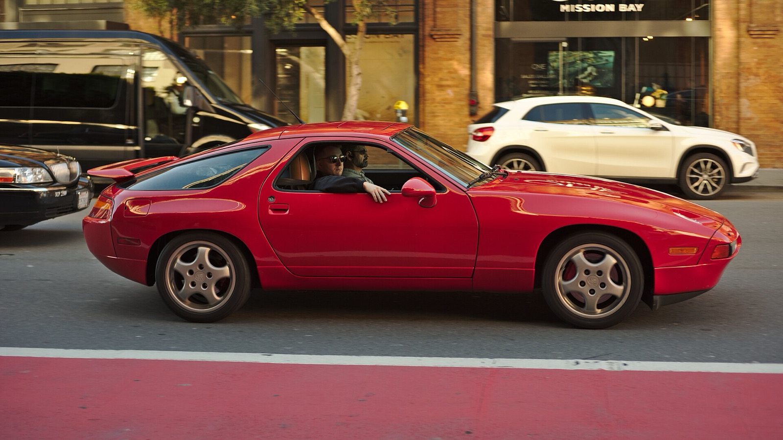 Porsche 928