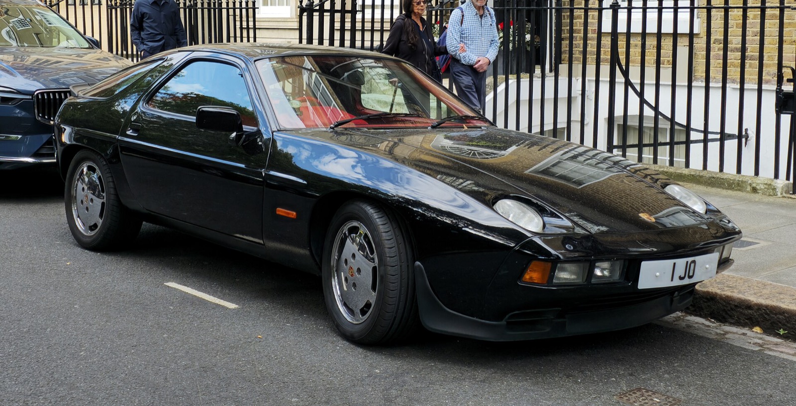 Porsche 928 — 928 S / S2