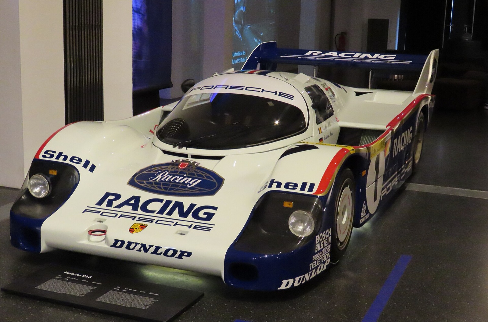 Porsche 962 — 956 (forerunner)