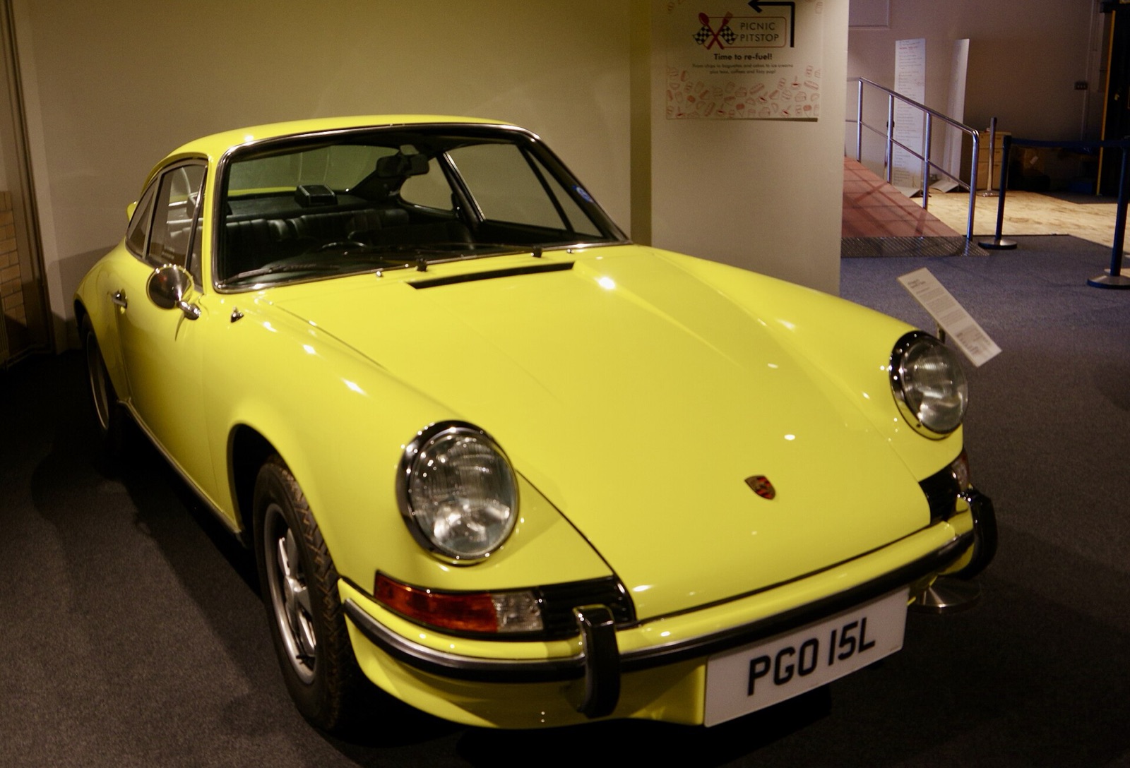 Porsche Carrera RS 2.7 — Carrera RS 2.7 Touring (M472)