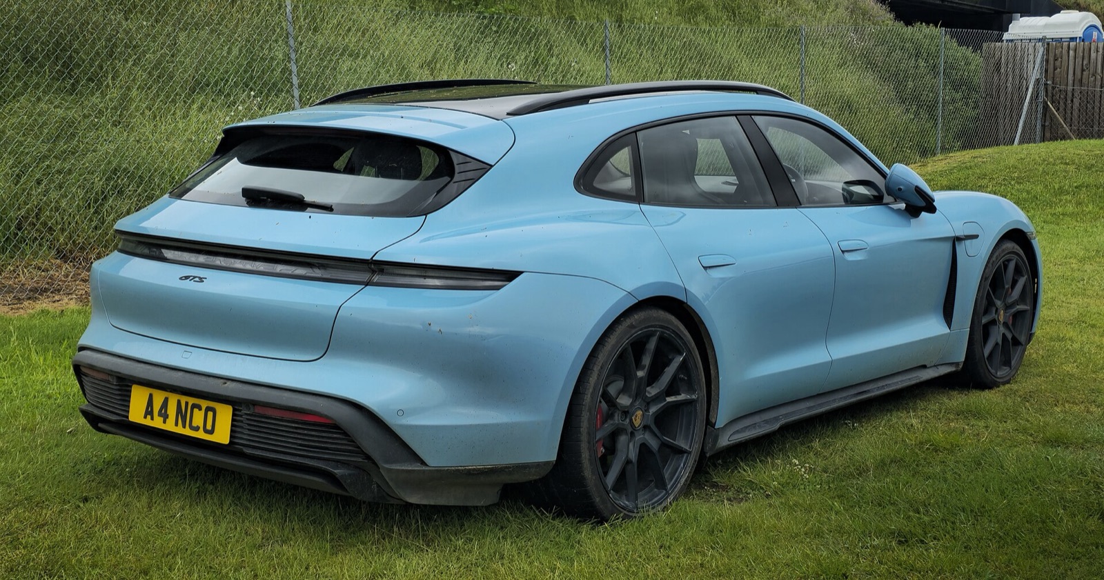 Porsche Taycan — GTS / Sport Turismo